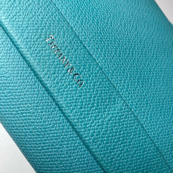 Tiffany & Co. Grainy Leather Crossbody Wallet in Tiffany Blue - Made in Italy - Picture 6 of 8